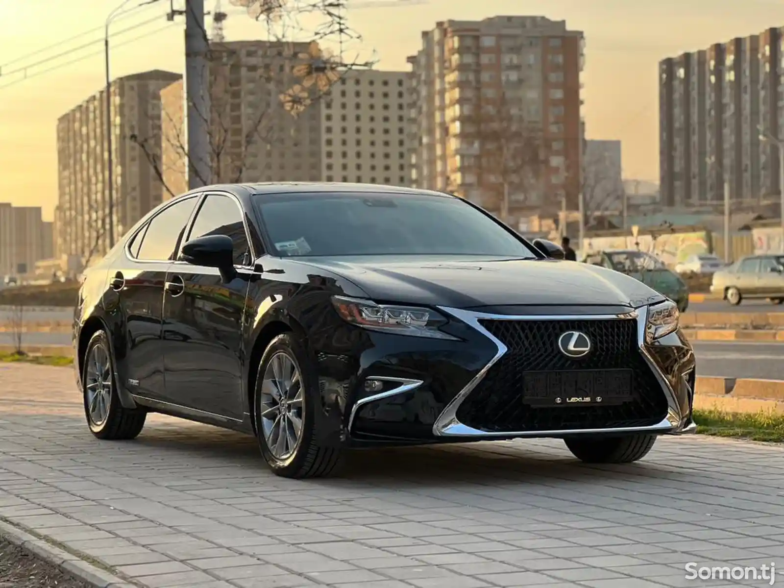 Lexus ES series, 2014-2