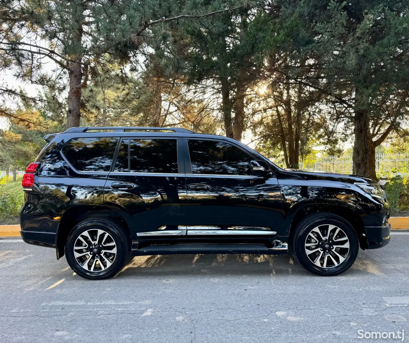 Toyota Land Cruiser Prado, 2022-3