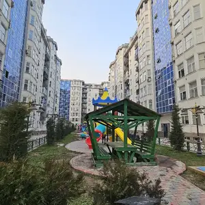 2-комн. квартира, 3 этаж, 64 м², Сино