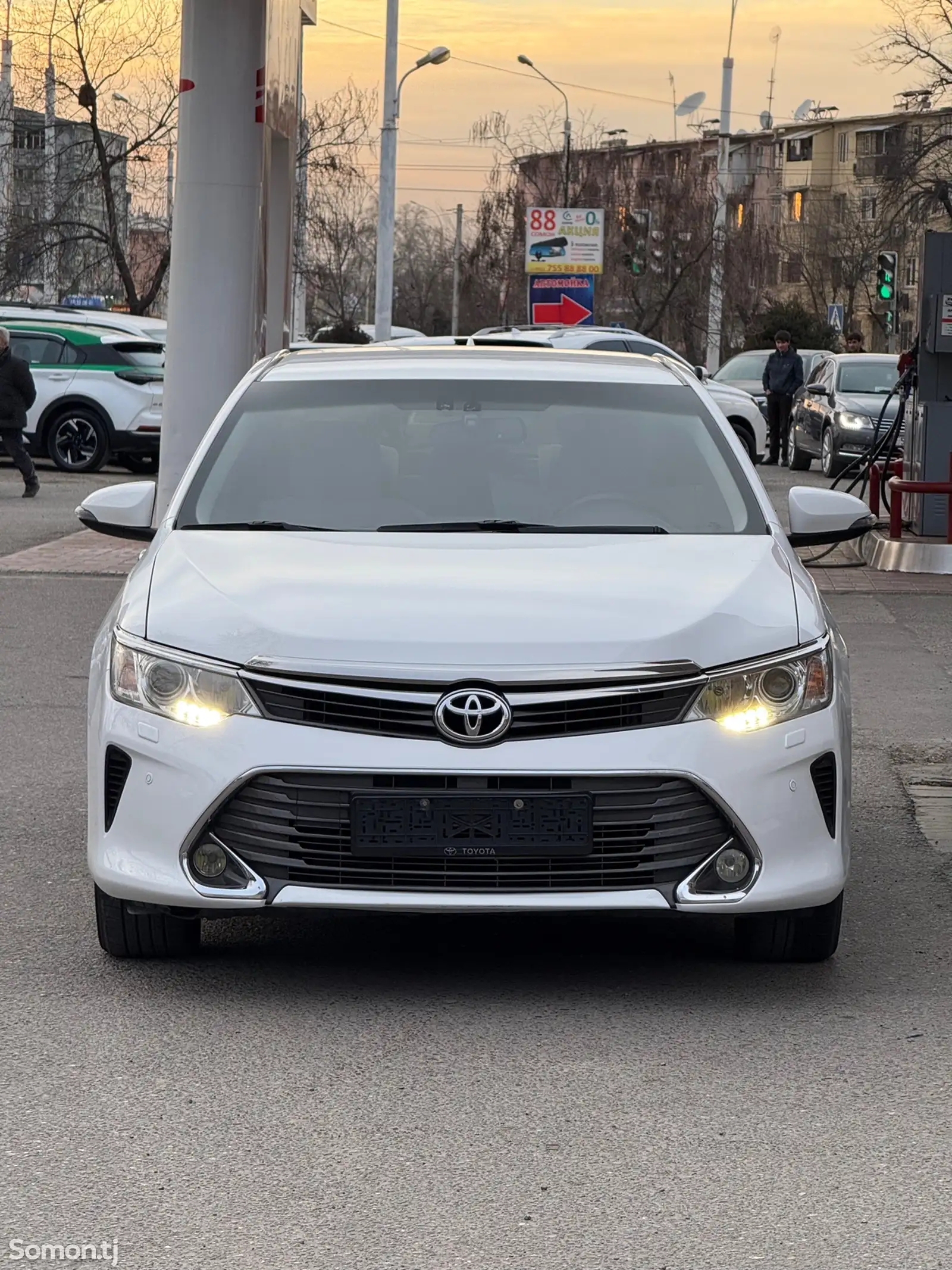 Toyota Camry, 2015-1