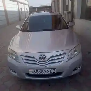 Toyota Camry, 2011