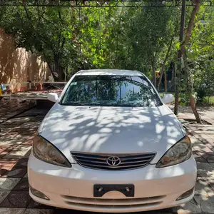 Toyota Camry, 2005