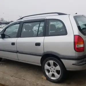 Opel Zafira, 2002