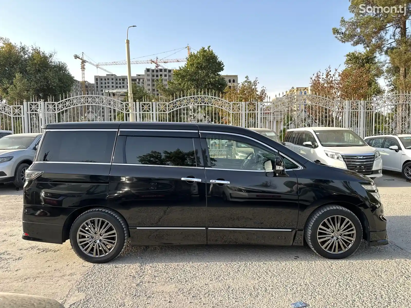 Nissan Elgrand, 2015-3