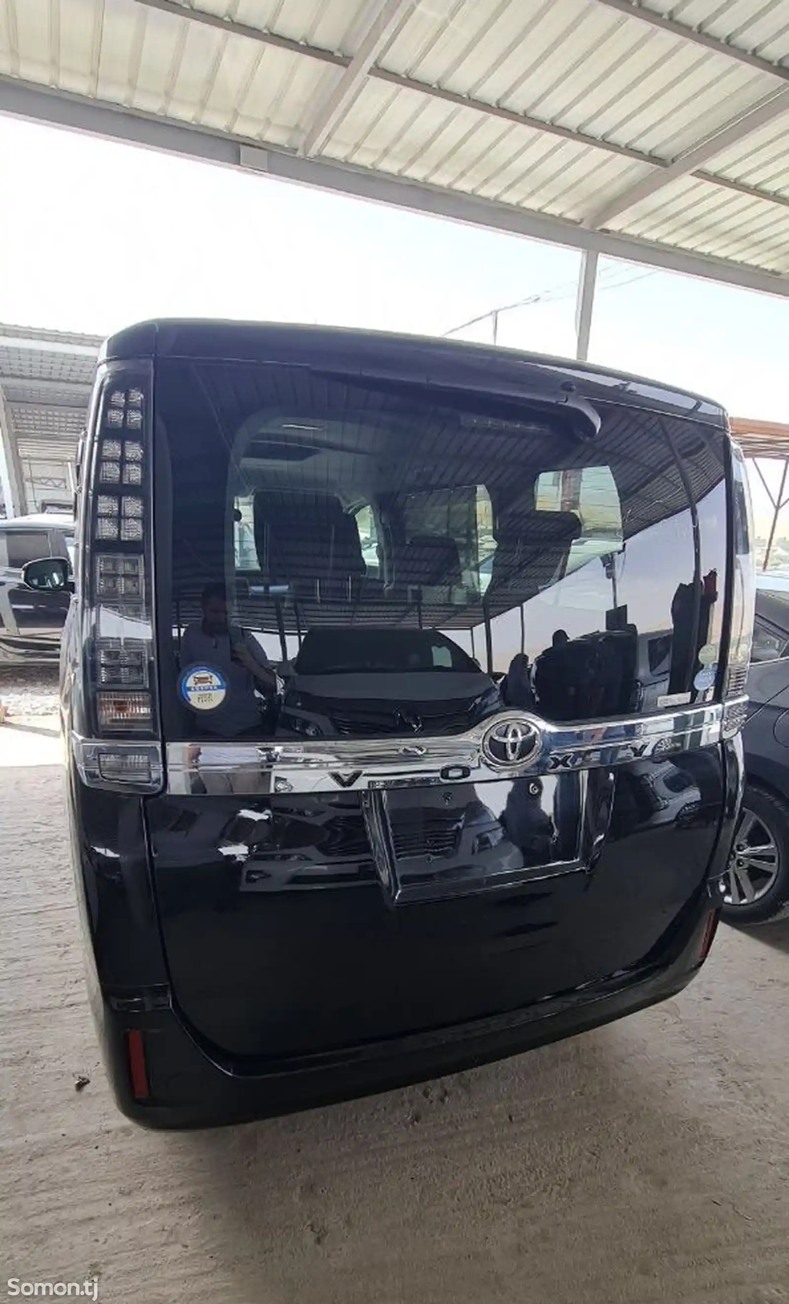 Toyota Voxy, 2014-3