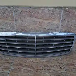 Решётка радиатора на Mercedes Benz W211