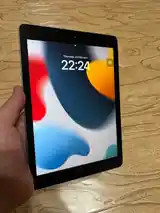 Планшет Apple iPad-4