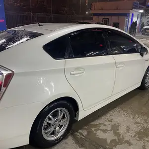 Toyota Prius, 2013