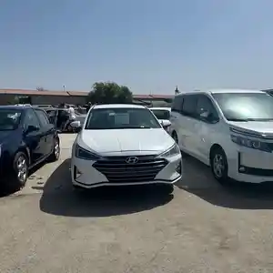 Hyundai Elantra, 2019