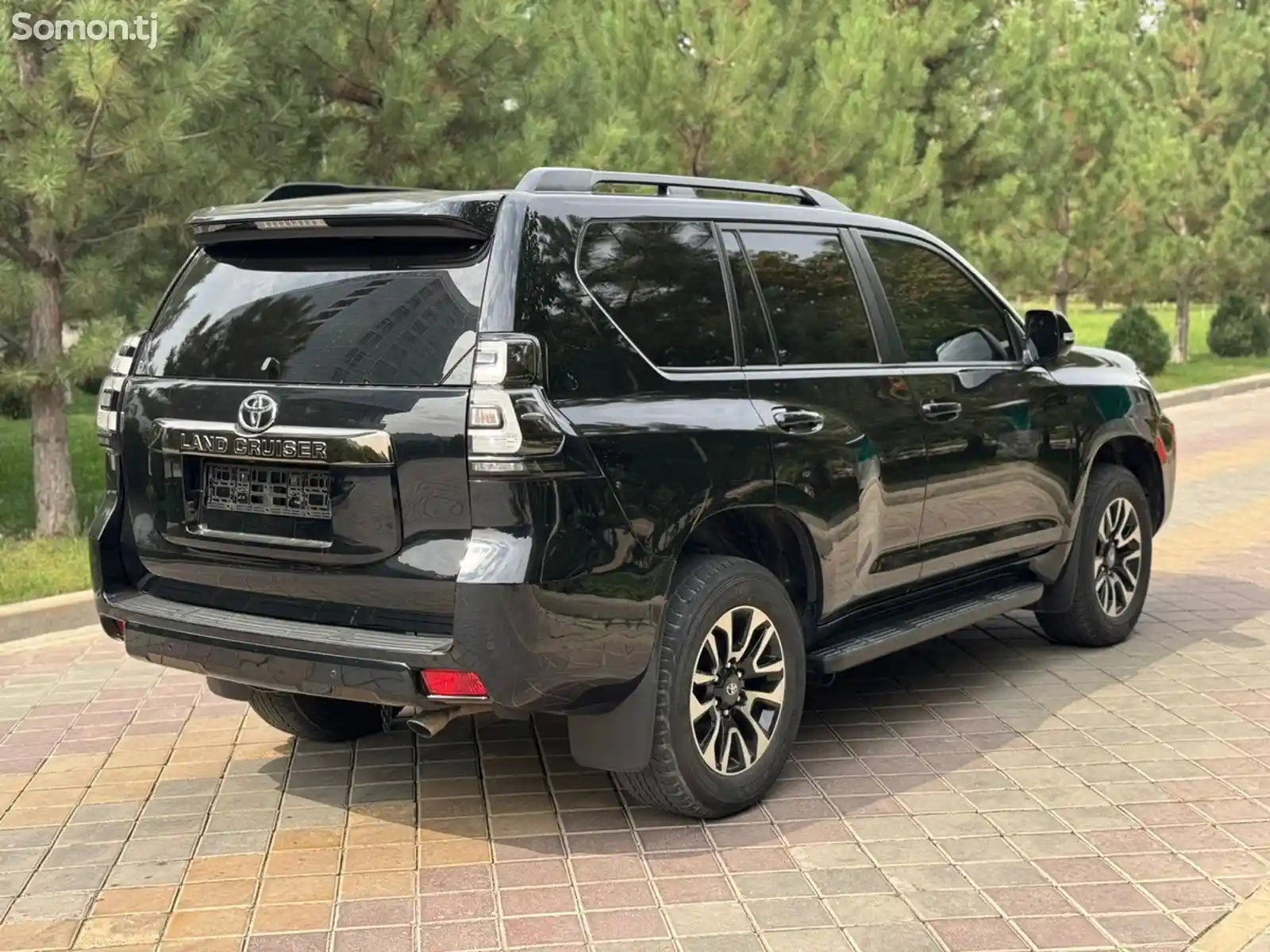 Toyota Land Cruiser Prado, 2023-13