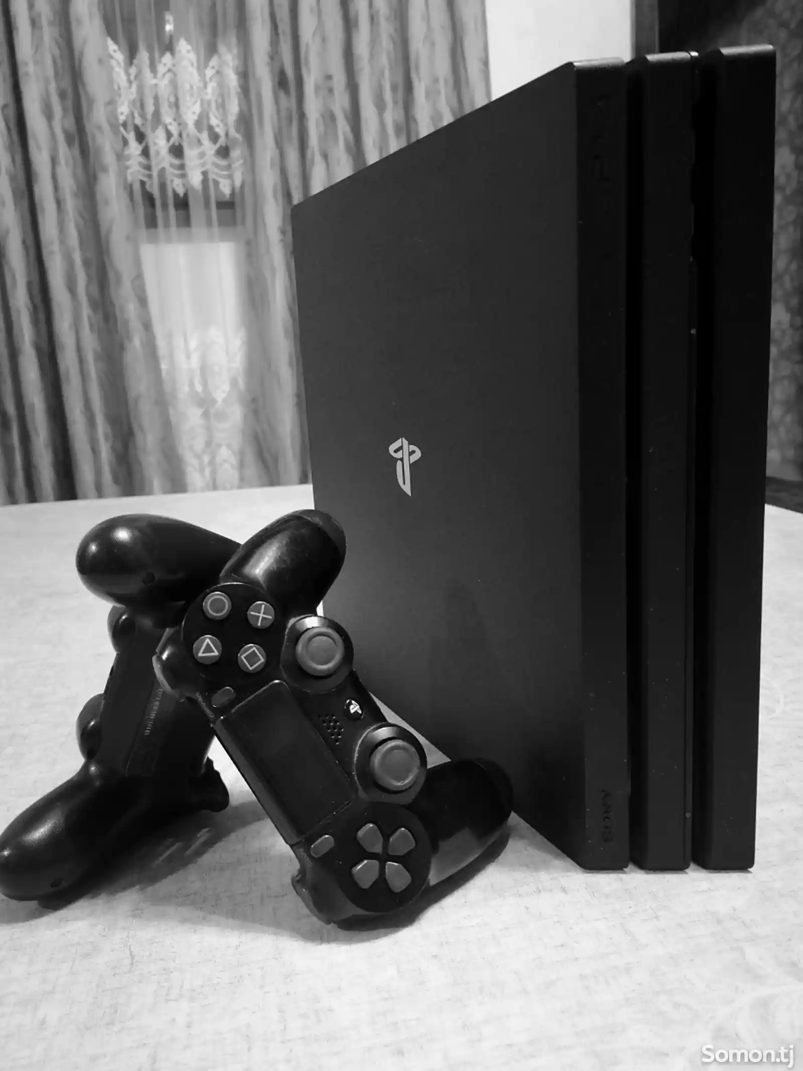 Игровая приставка Sony PS4 PRO-2