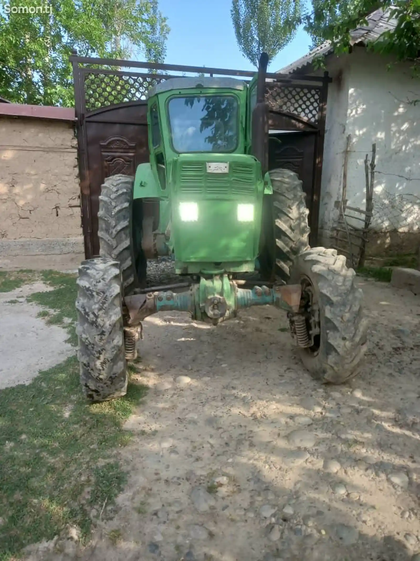 Трактор Т40-3