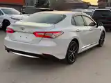 Toyota Camry, 2018-4