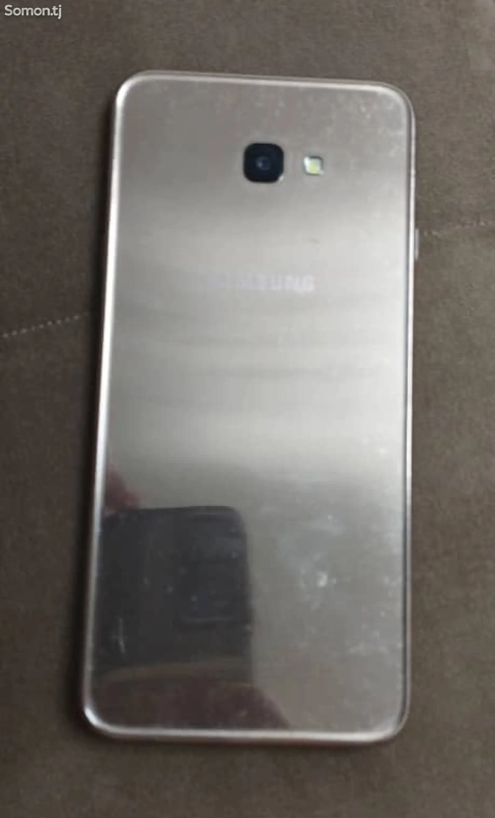 Samsung Galaxy J4+-1