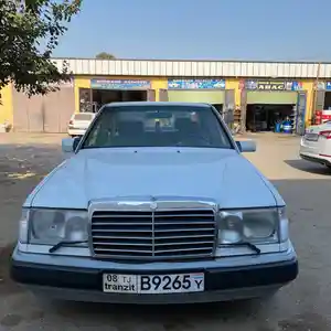 Mercedes-Benz W124, 1992