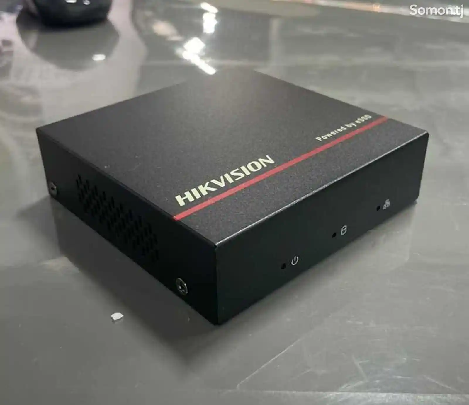 Видеорегистратор Hikvision DS-E08NI-Q1-2