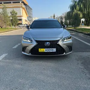 Lexus ES series, 2019