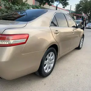 Toyota Camry, 2011