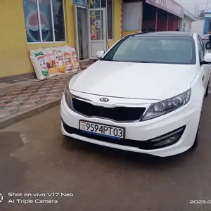 Kia K5, 2011