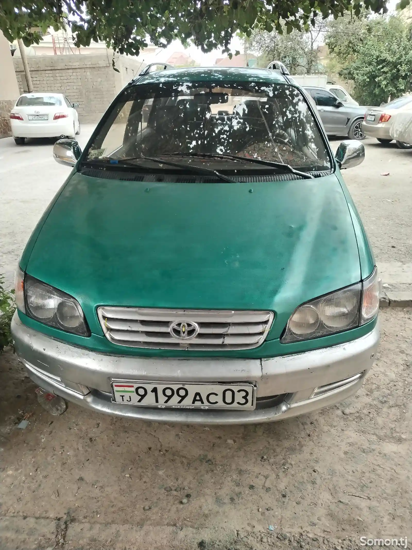 Toyota Ipsum, 1998-1