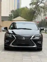 Lexus ES series, 2018-2