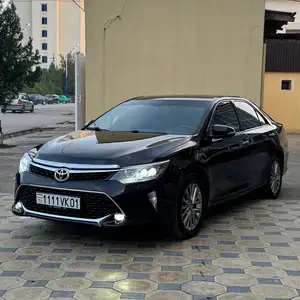 Toyota Camry, 2017