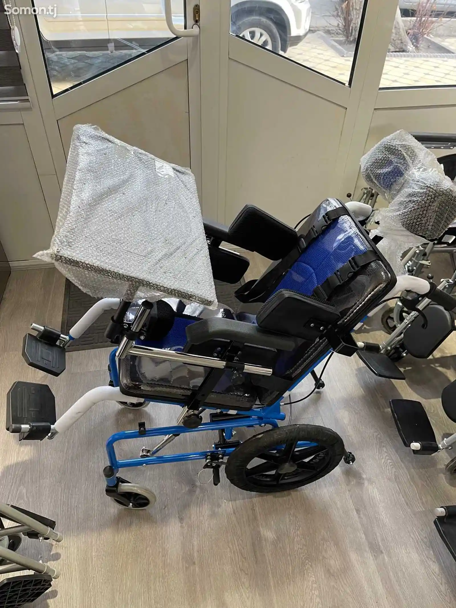 Детское инвалидное кресло-1