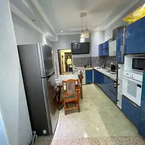 3-комн. квартира, 8 этаж, 96 м², Фирдавси