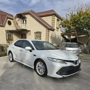 Toyota Camry, 2018