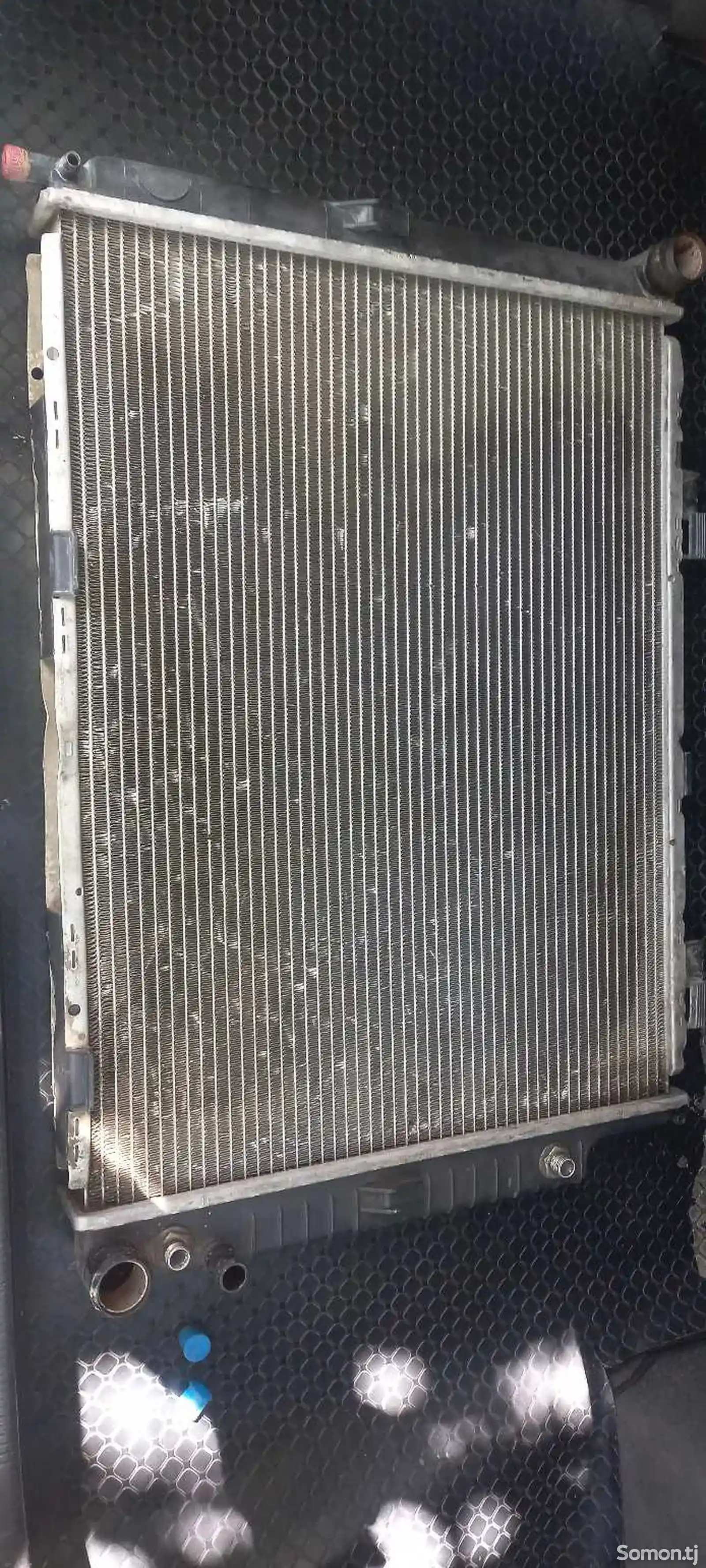 Радиатор от Mercedes w 210-3
