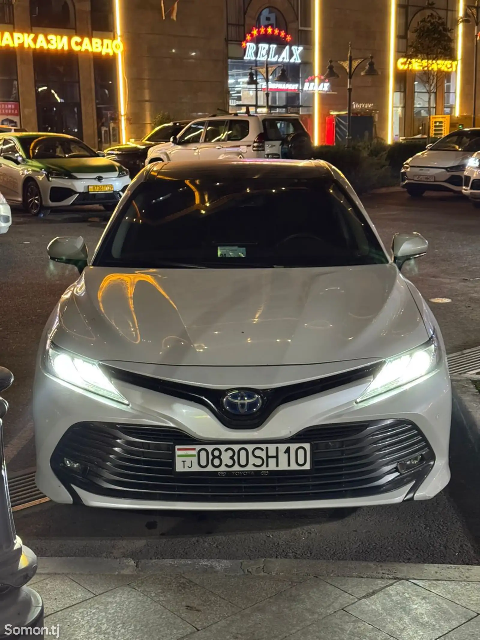 Toyota Camry, 2018-1