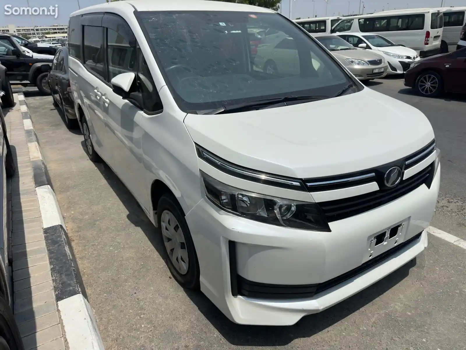 Toyota Voxy, 2017-3