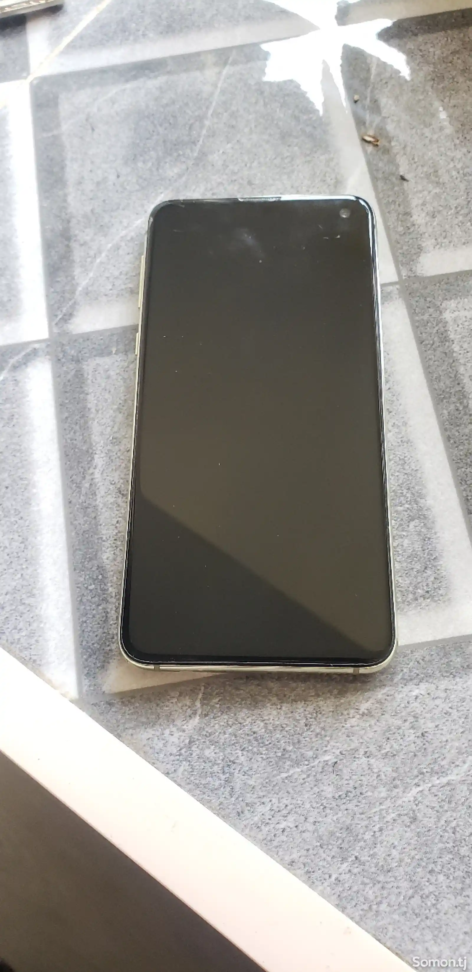 Samsung Galaxy S10e 6/128gb-2