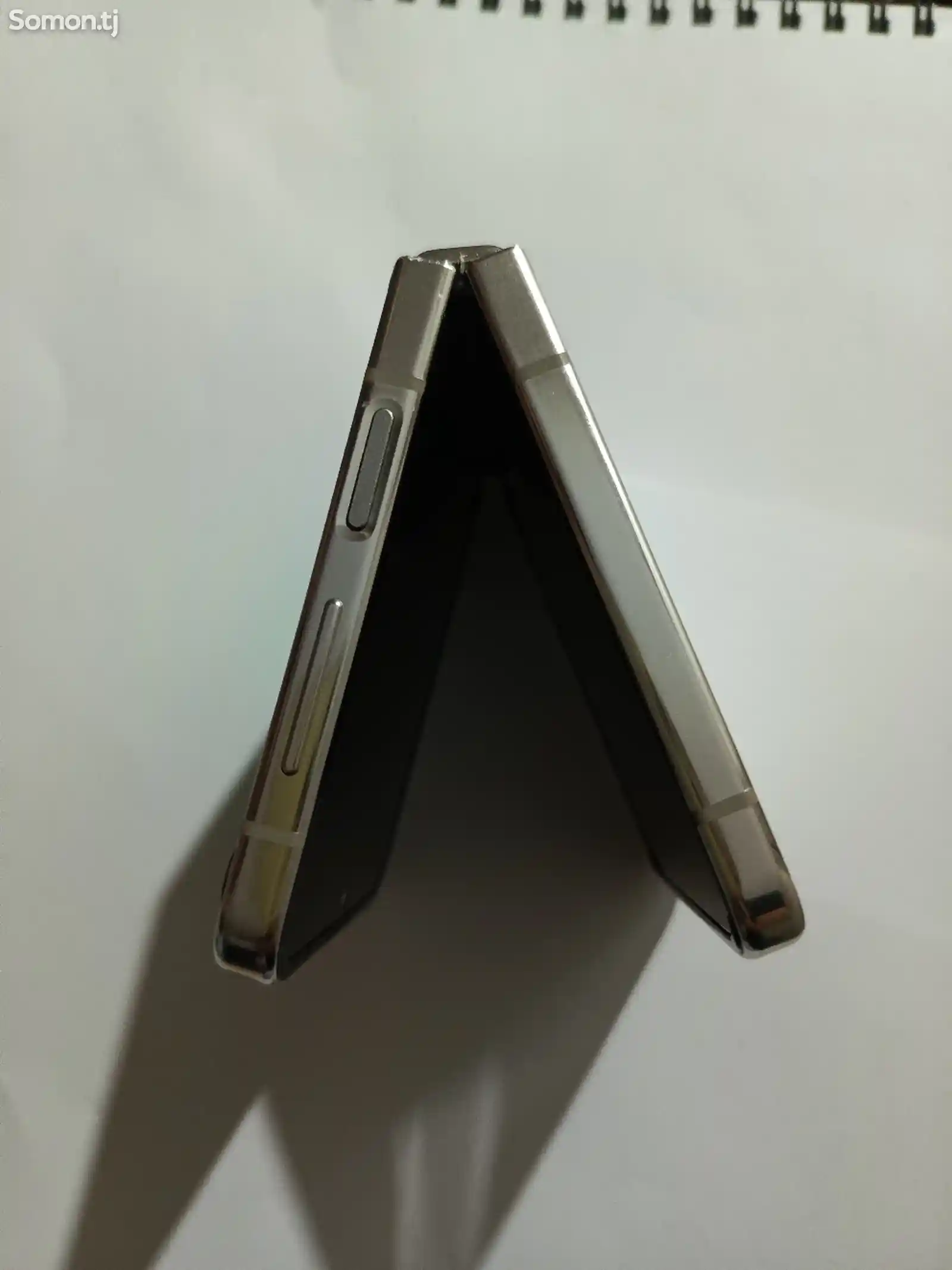 Samsung Galaxy Z Flip5-3