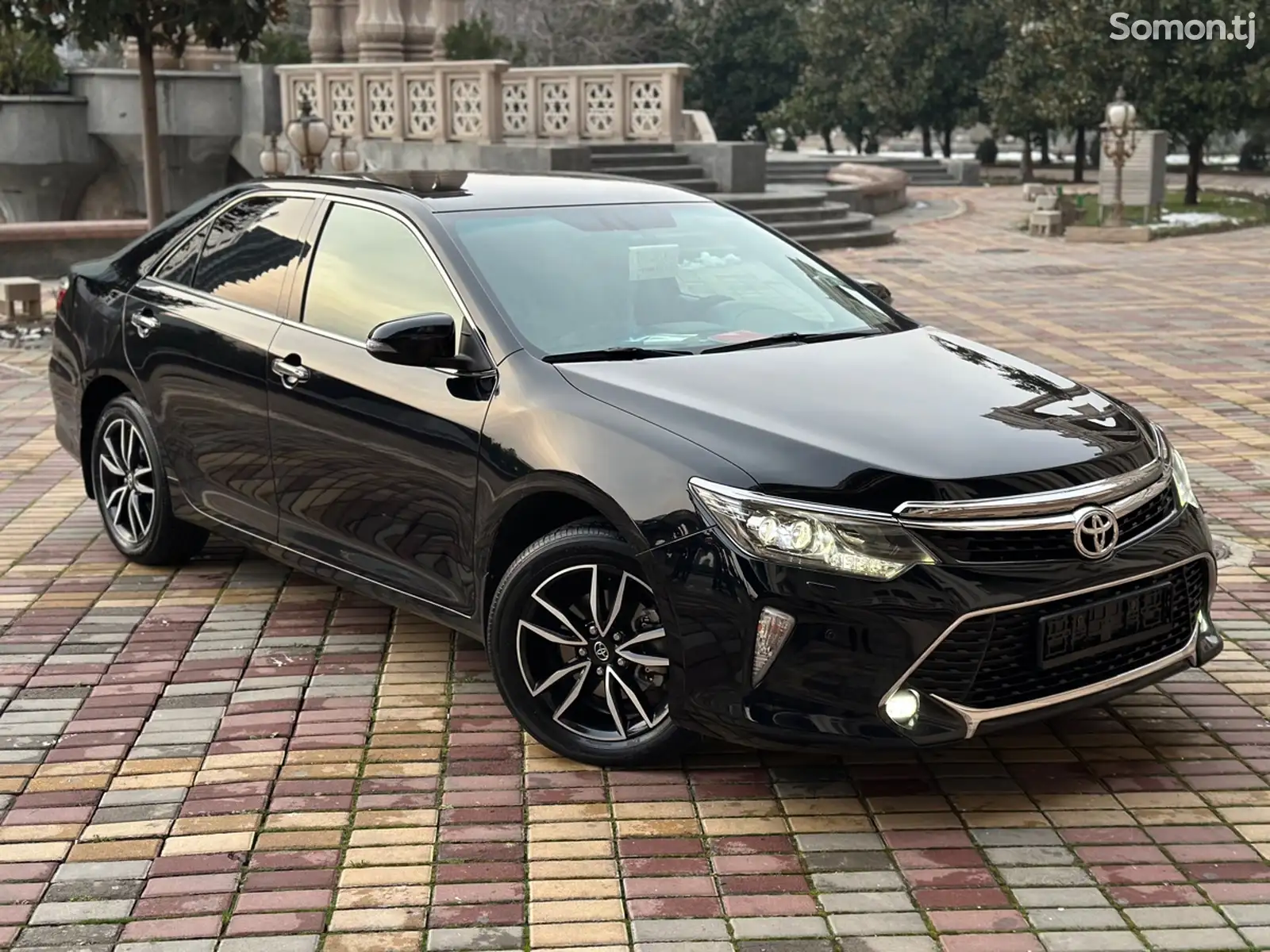 Toyota Camry, 2017-1