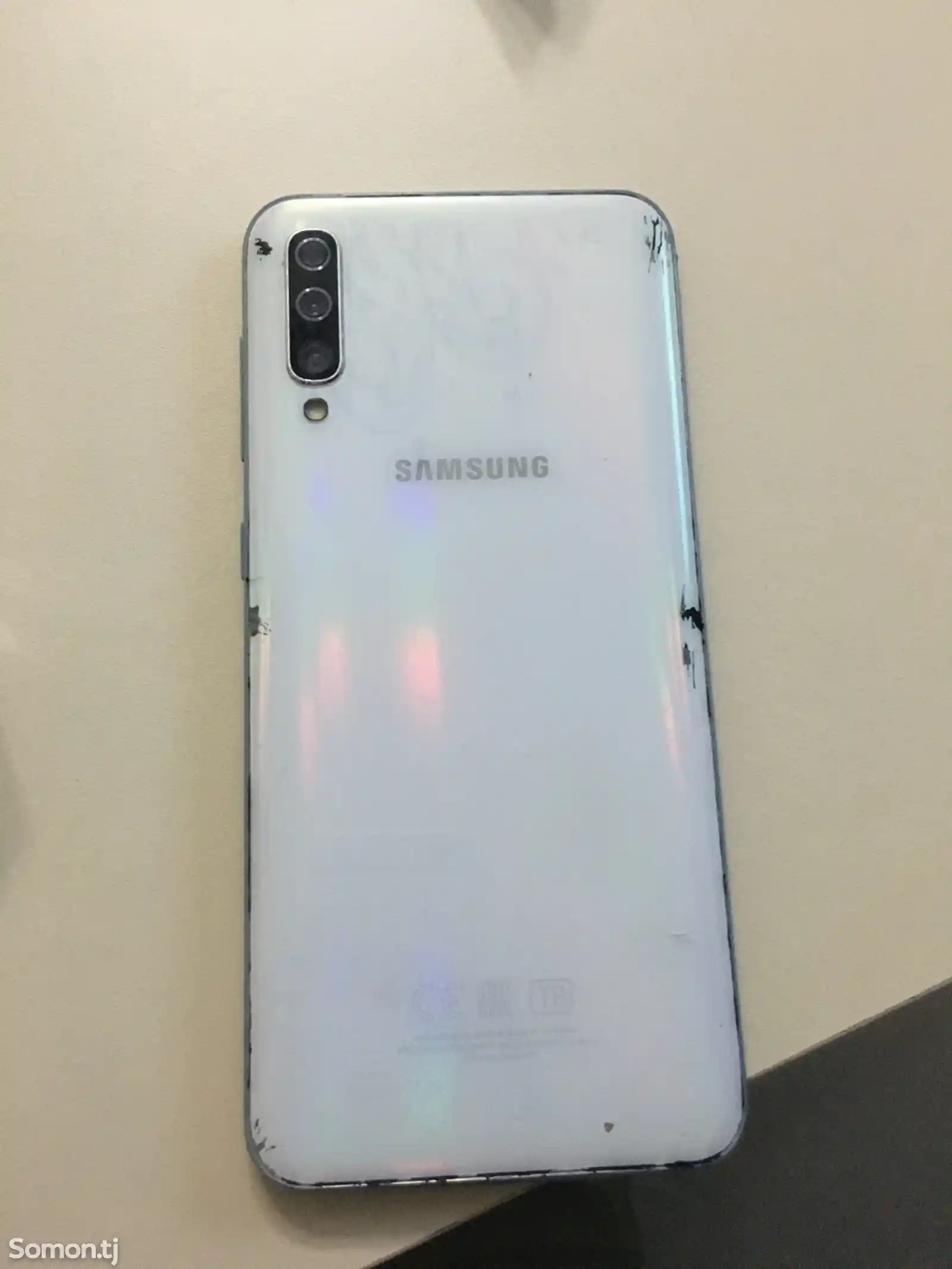 Samsung Galaxy A50-2