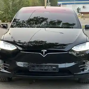 Tesla Model X, 2018