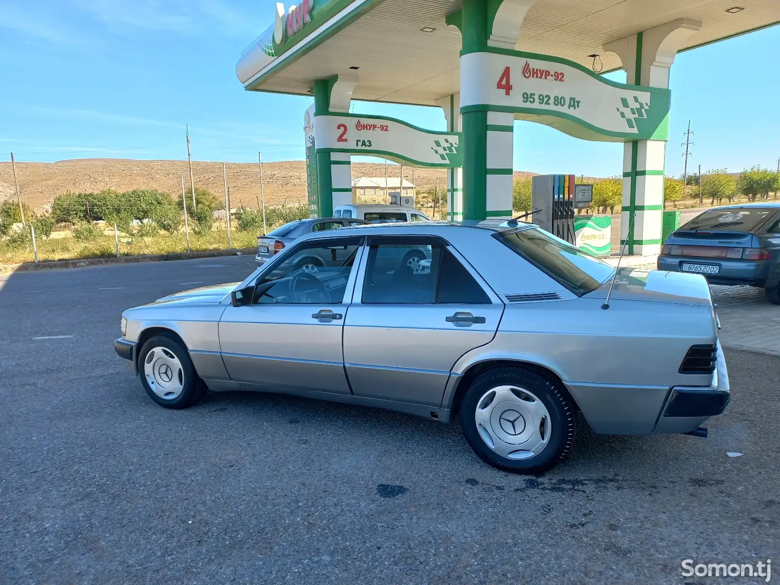 Mercedes-Benz W201, 1990-2