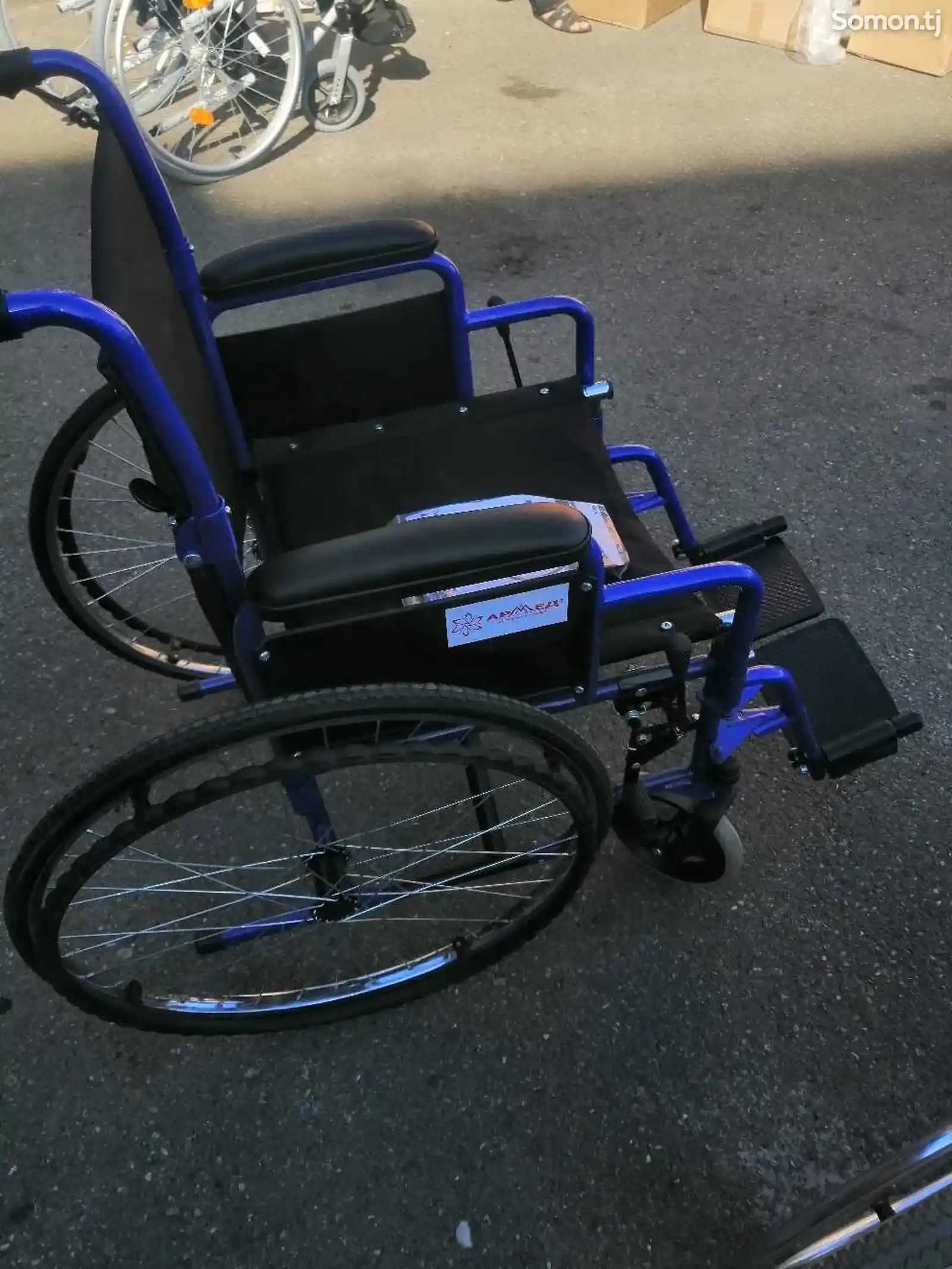 Инвалидная кресло-коляска-3