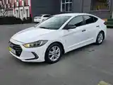 Hyundai Elantra, 2017-7