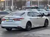 Toyota Camry, 2018-10