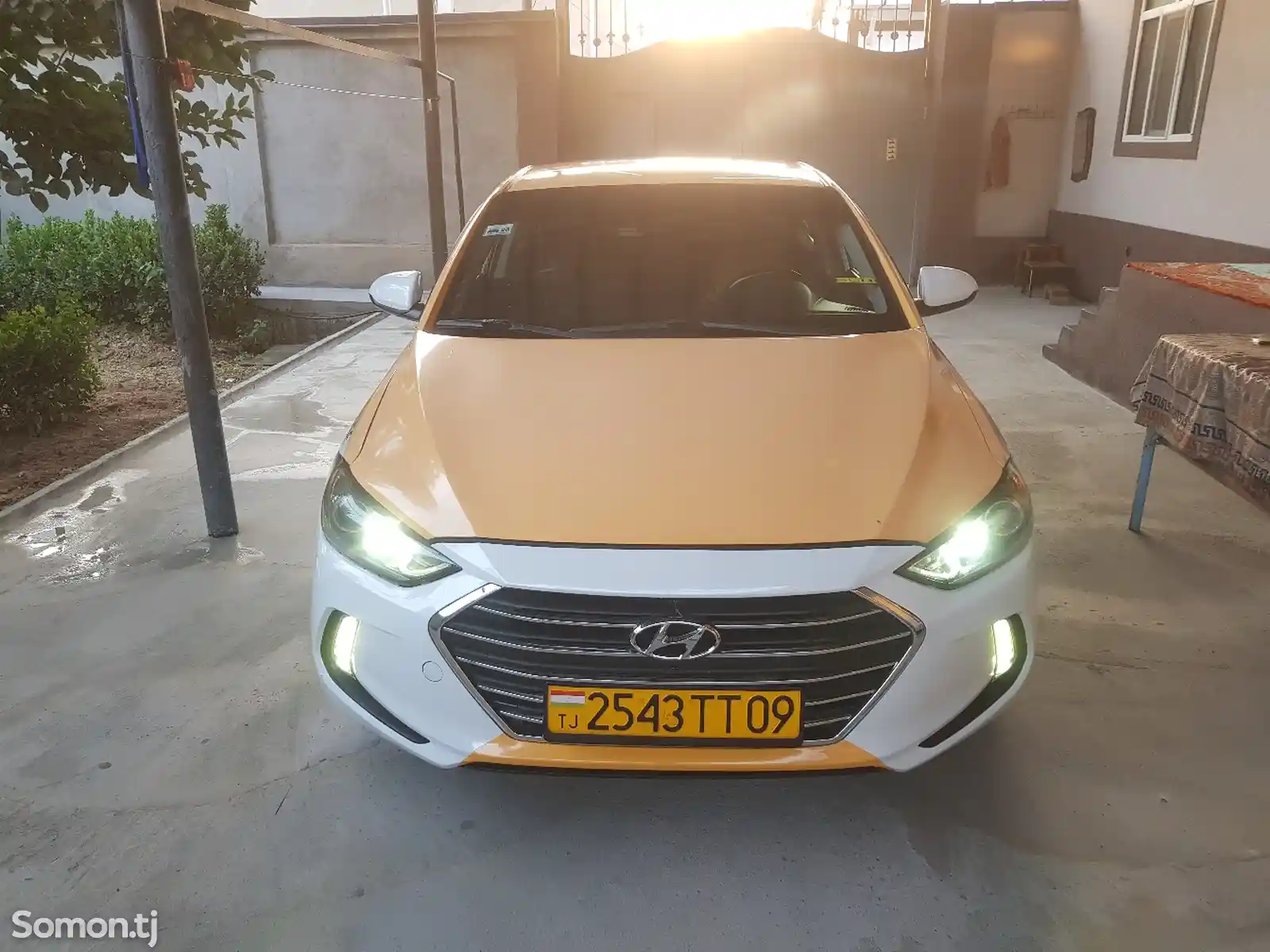 Hyundai Elantra, 2017-1