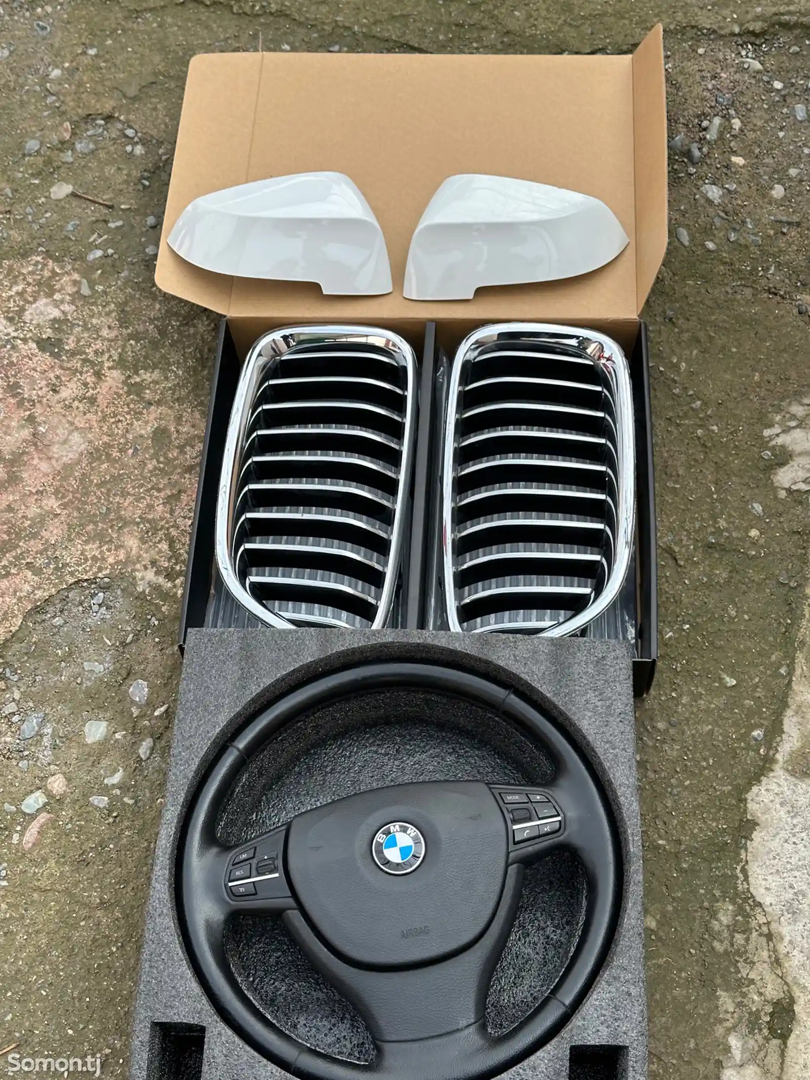 Облицовка с рулем для BMW-1