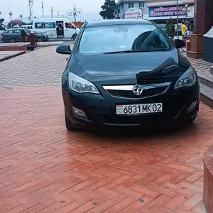 Opel Astra J, 2010