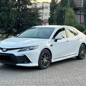 Toyota Camry, 2020