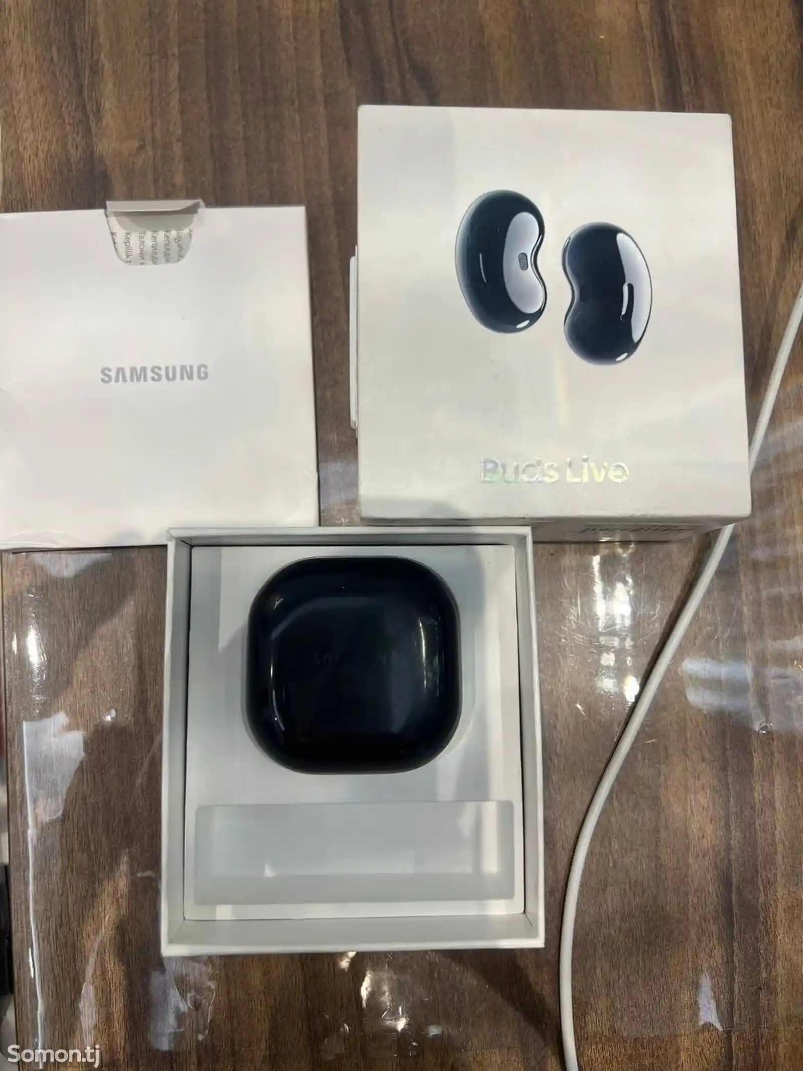 Беспроводные наушники Galaxy buds live-1