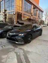 Toyota Camry, 2018-13