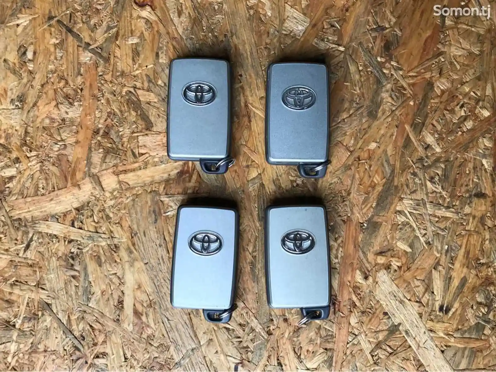 Смарт-ключи Toyota Voxy Japan-2