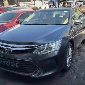 Toyota Camry, 2015