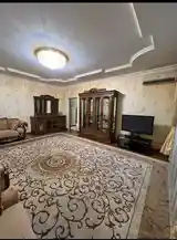 2-комн. квартира, 4 этаж, 100м², Дом печать-7